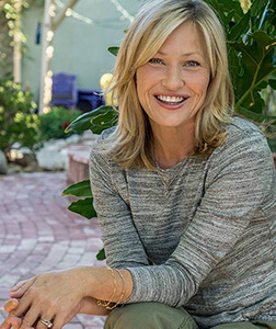 Joey Lauren Adams